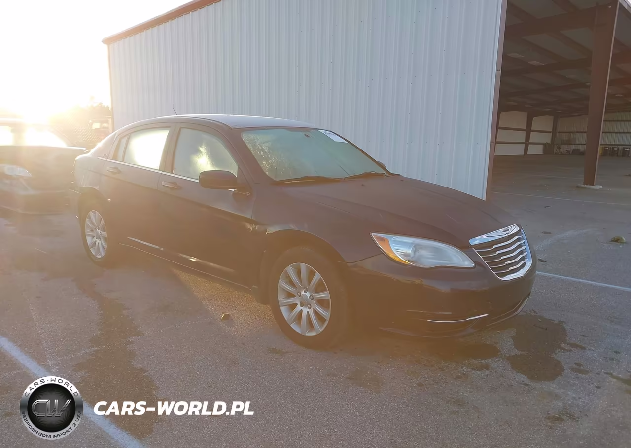 2013 Chrysler 200 Touring – zdjęcie 1 z 16