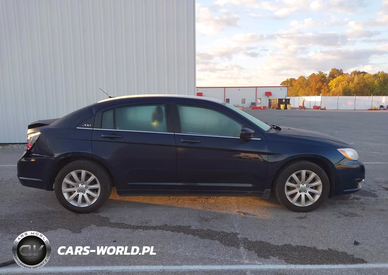 2013 Chrysler 200 Touring VIN:1C3CCBBB8DN688941 - 13