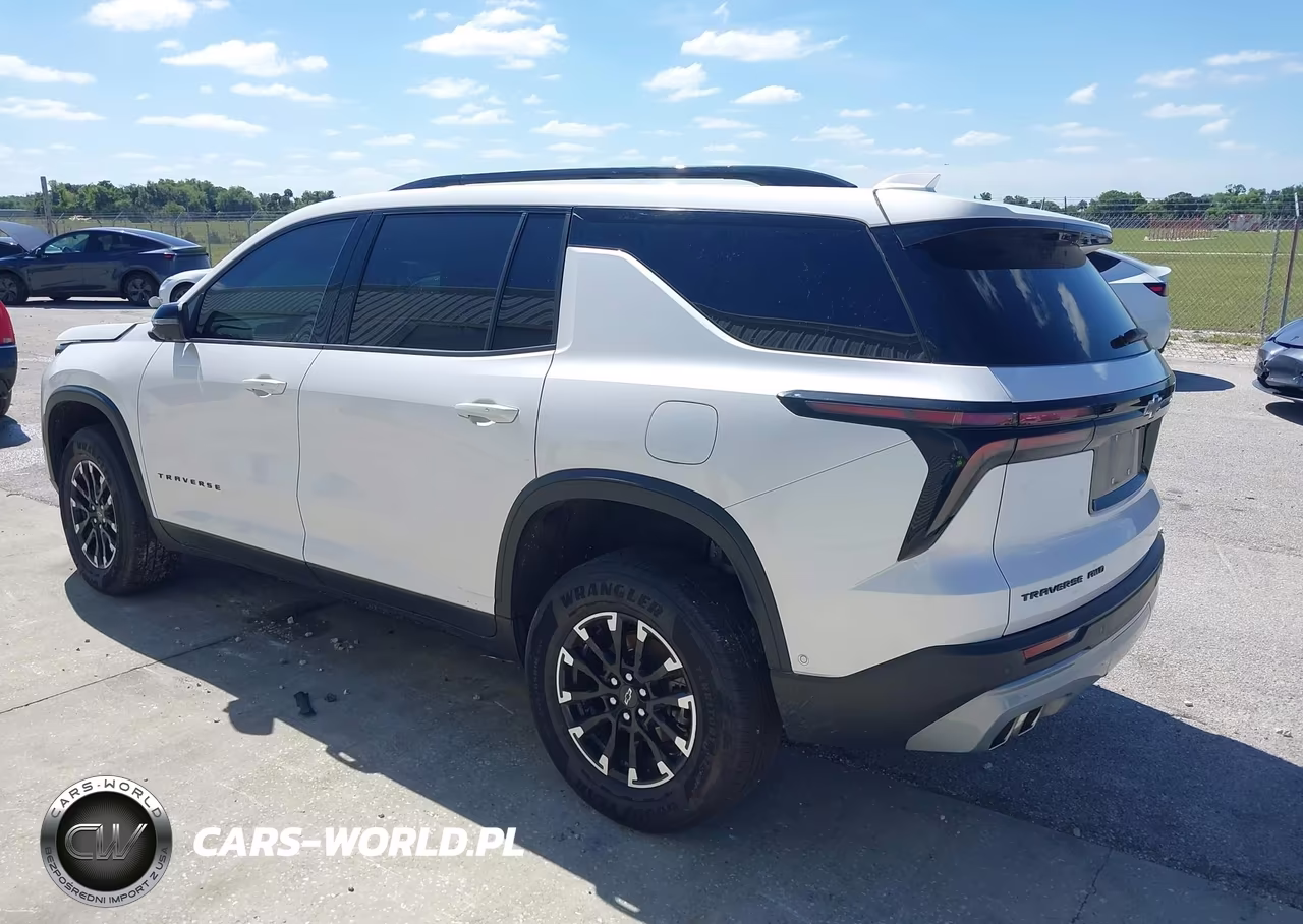 2024 Chevrolet Traverse Awd Z71 VIN:1GNEVJKS4RJ142104 - 3