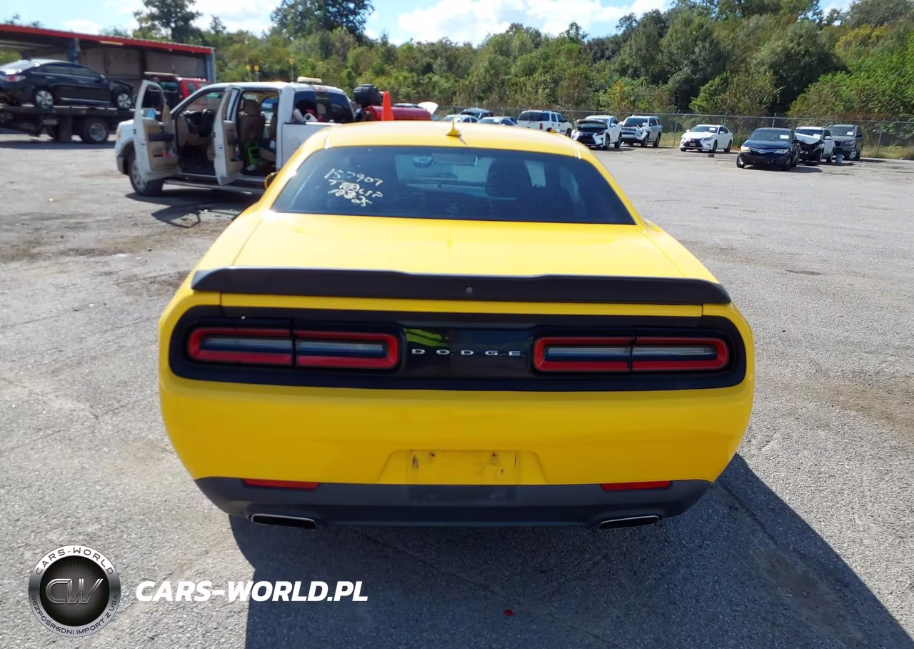 2017 Dodge Challenger Sxt VIN:2C3CDZAG5HH555569 - 16