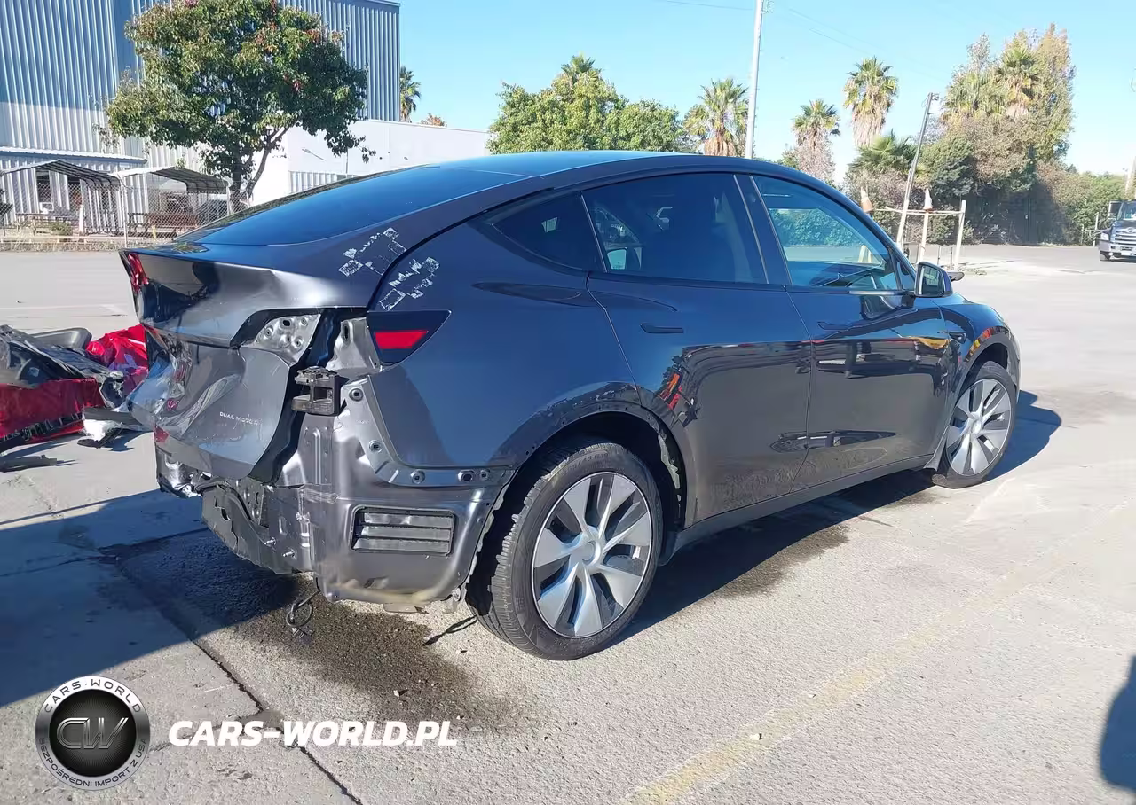 2022 Tesla Model Y Long Range Dual Motor All-Wheel Drive VIN:7SAYGDEE9NF337966 - 4