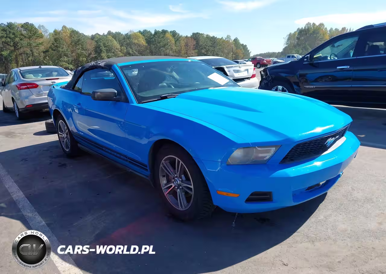 2010 Ford Mustang V6-V6 Premium