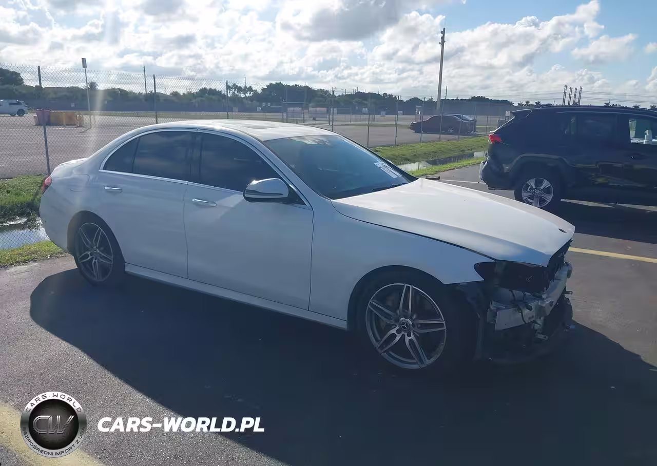 2017 Mercedes-Benz E 300