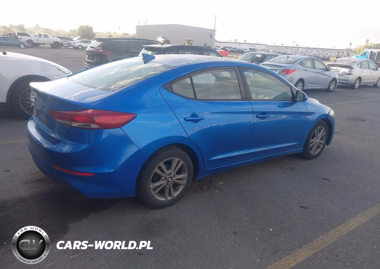 2017 Hyundai Elantra Se VIN:5NPD74LFXHH126515 - 4