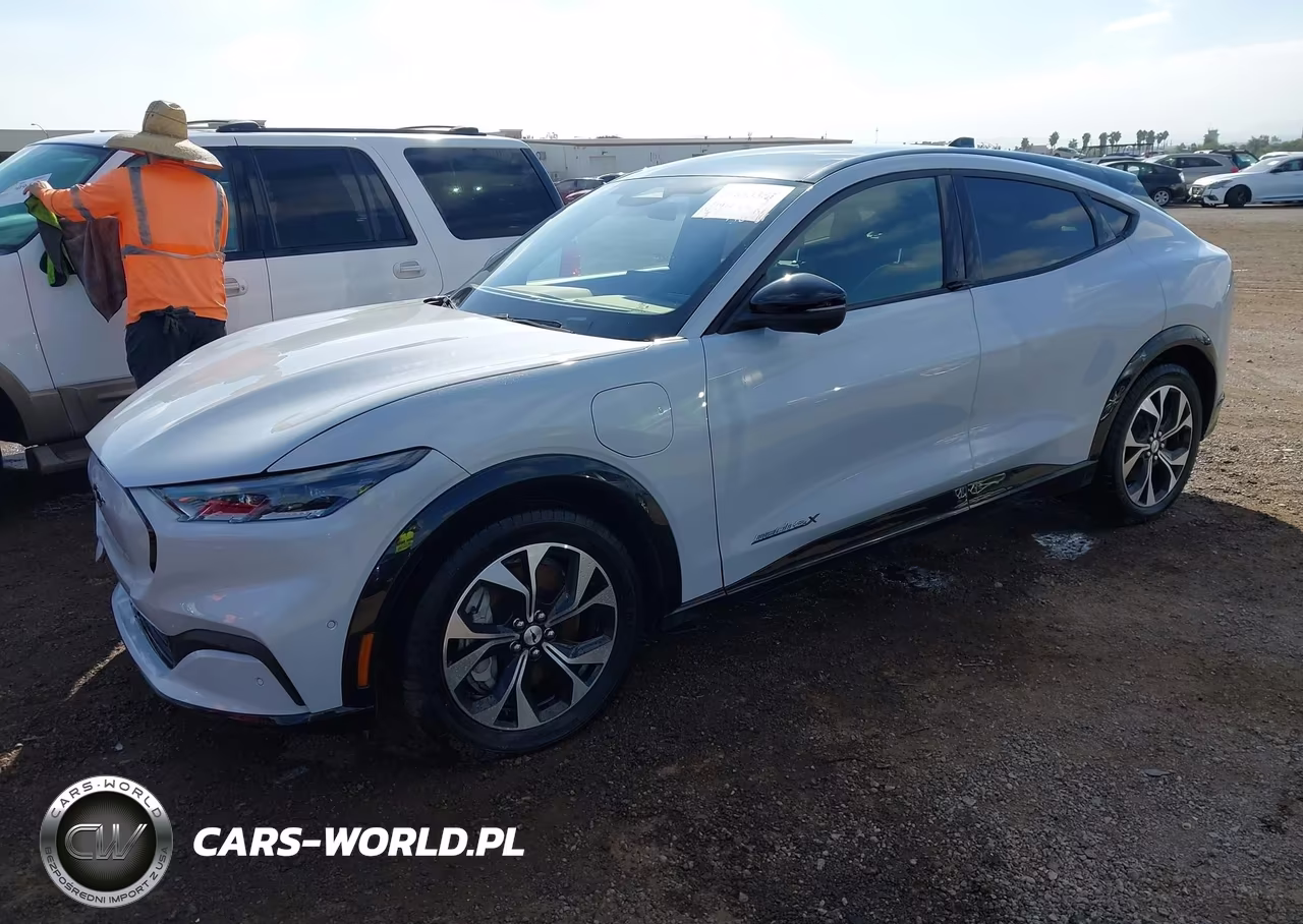 2023 Ford Mustang Mach-E Premium VIN:3FMTK3SU7PMA90758 - 2