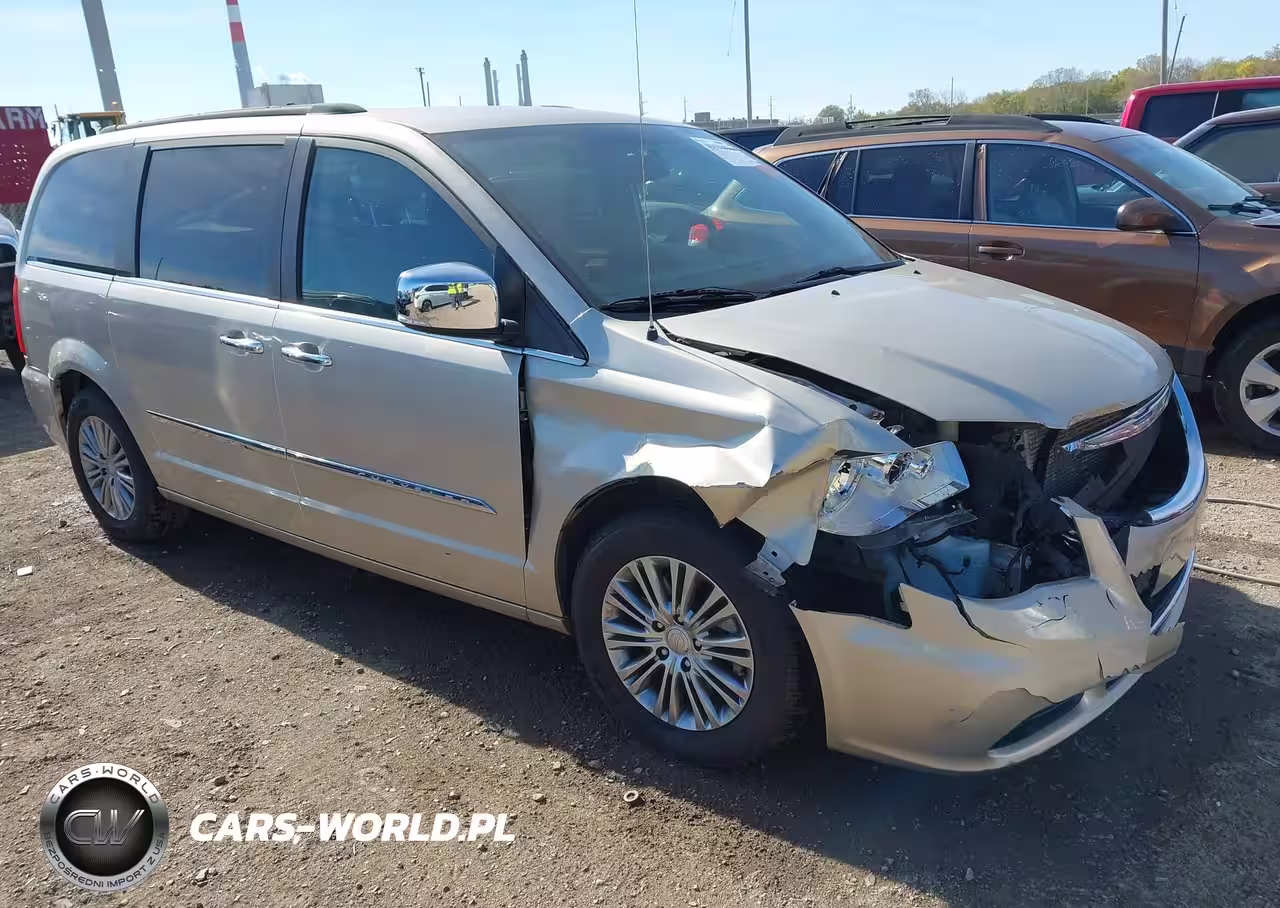 2014 Chrysler Town & Country Touring-L