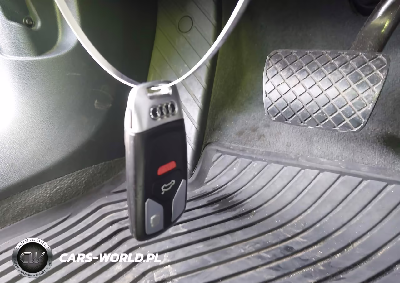 2018 Audi A4 2.0T Premium-2.0T Tech Premium VIN:WAUENAF47JA056520 - 11
