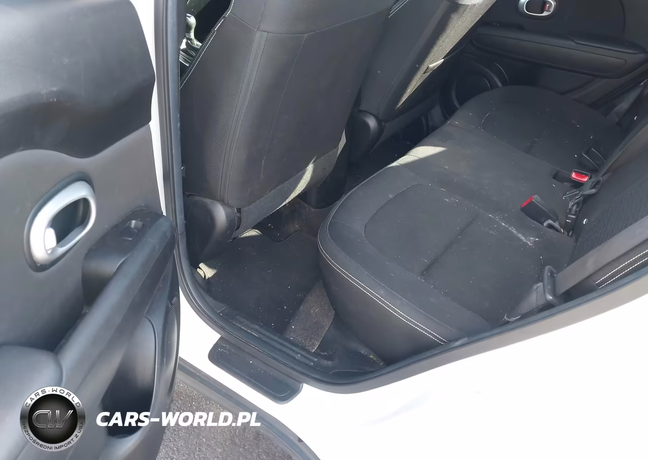 2014 Kia Soul + VIN:KNDJP3A54E7041175 - 8