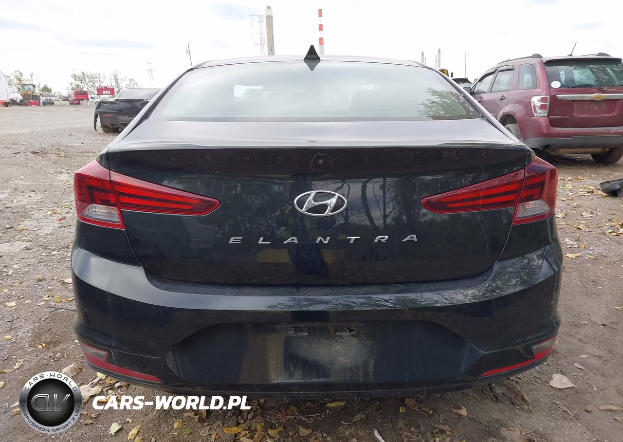 2019 Hyundai Elantra Sel VIN:5NPD84LF0KH453123 - 17