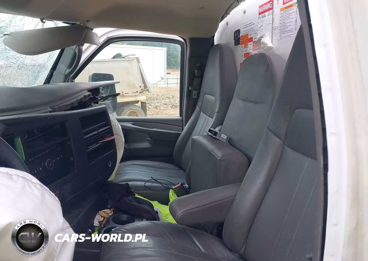 2012 GMC Savana Cutaway Work Van VIN:1GD374CAXC1909040 - 8