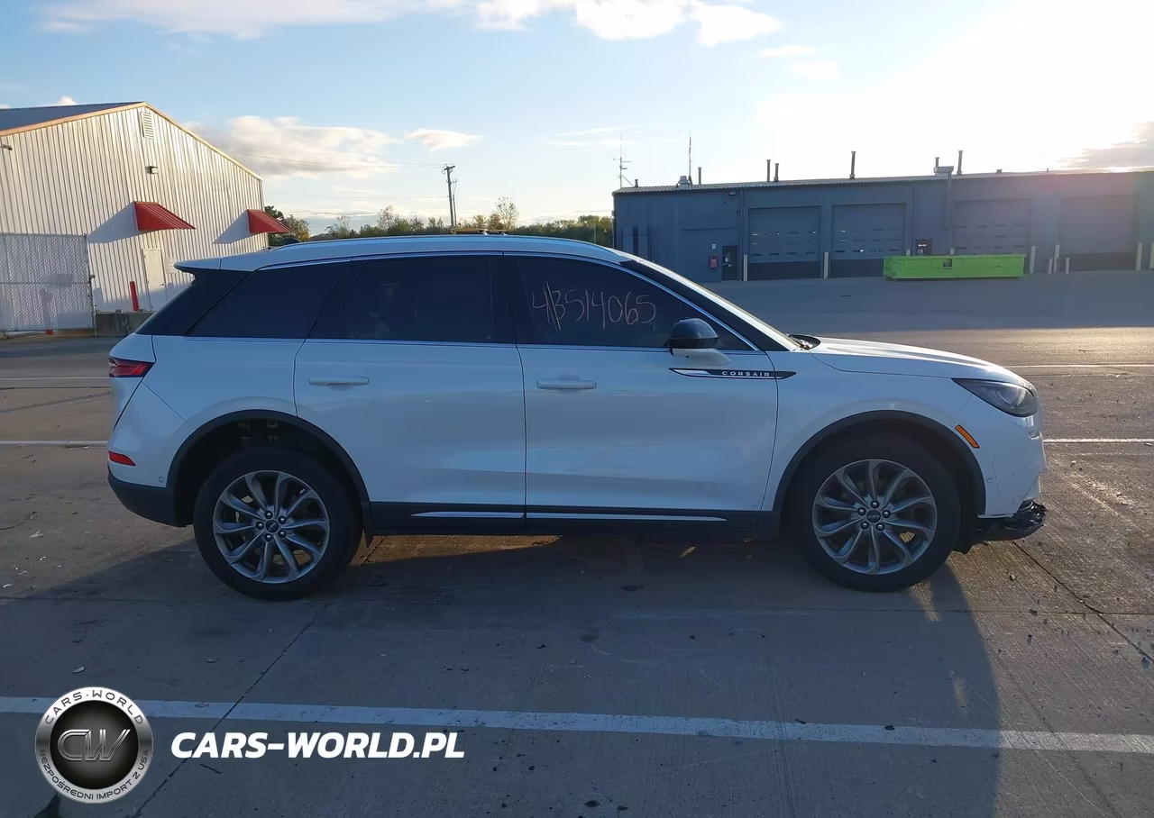 2020 Lincoln Corsair Standard VIN:5LMCJ1D99LUL11750 - 13