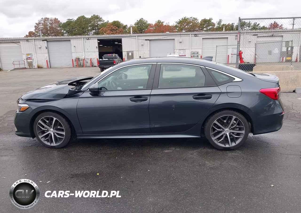 2024 Honda Civic Touring VIN:2HGFE1F91RH310188 - 13