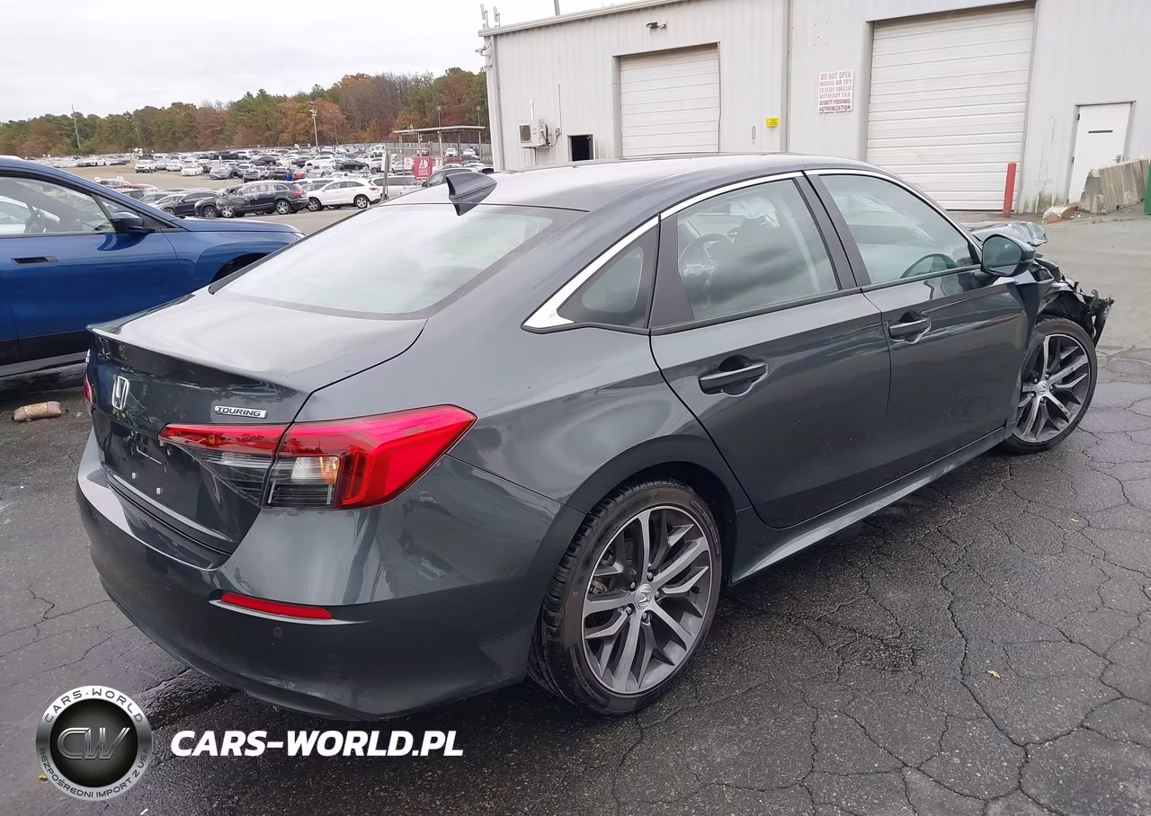 2024 Honda Civic Touring VIN:2HGFE1F91RH310188 - 4