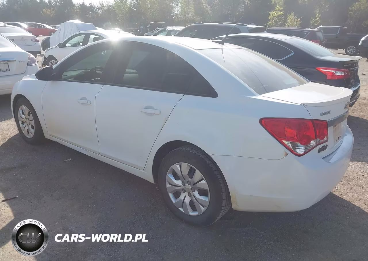 2014 Chevrolet Cruze Ls Auto VIN:1G1PA5SH5E7350887 - 3