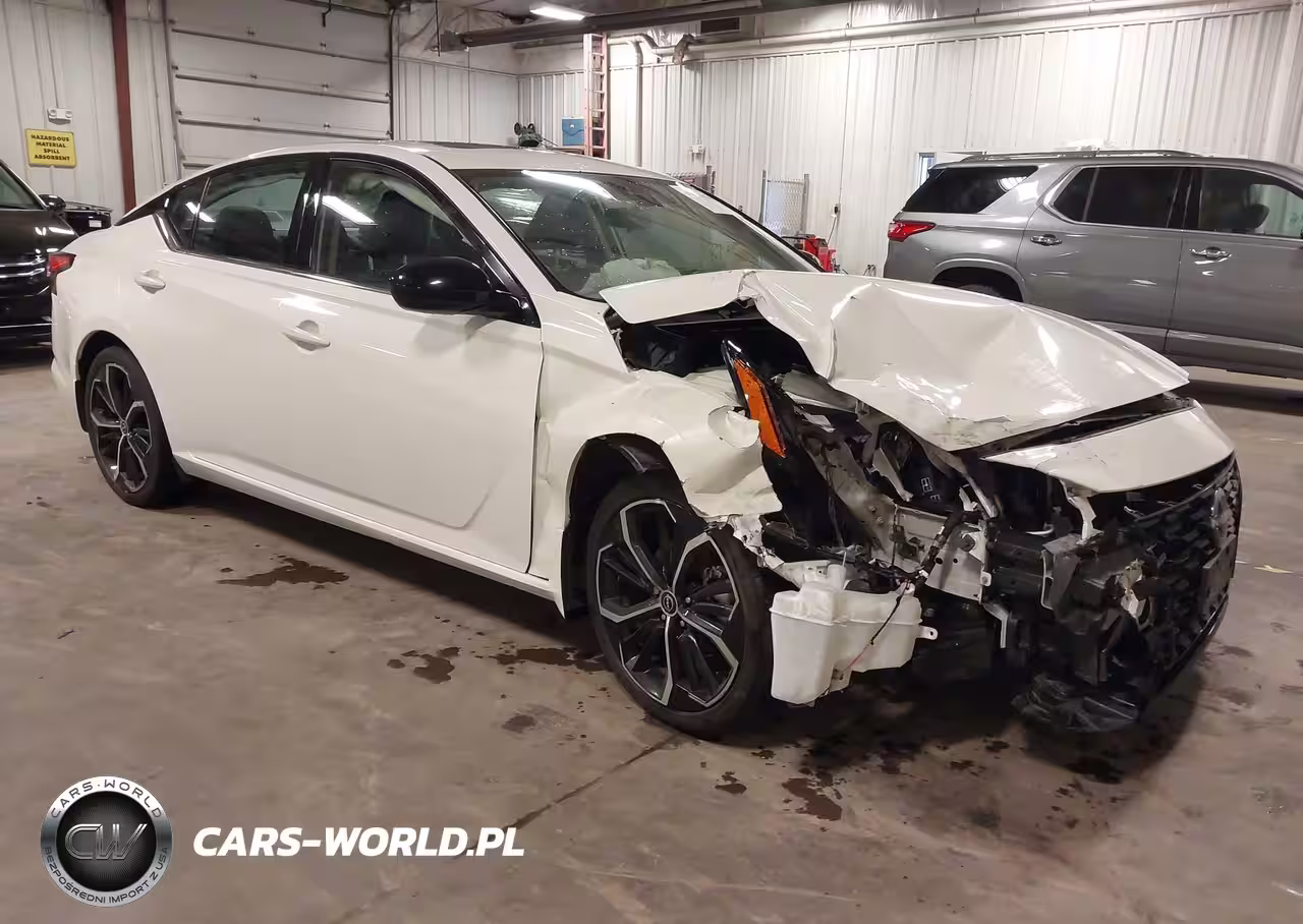 2023 Nissan Altima Sr Fwd