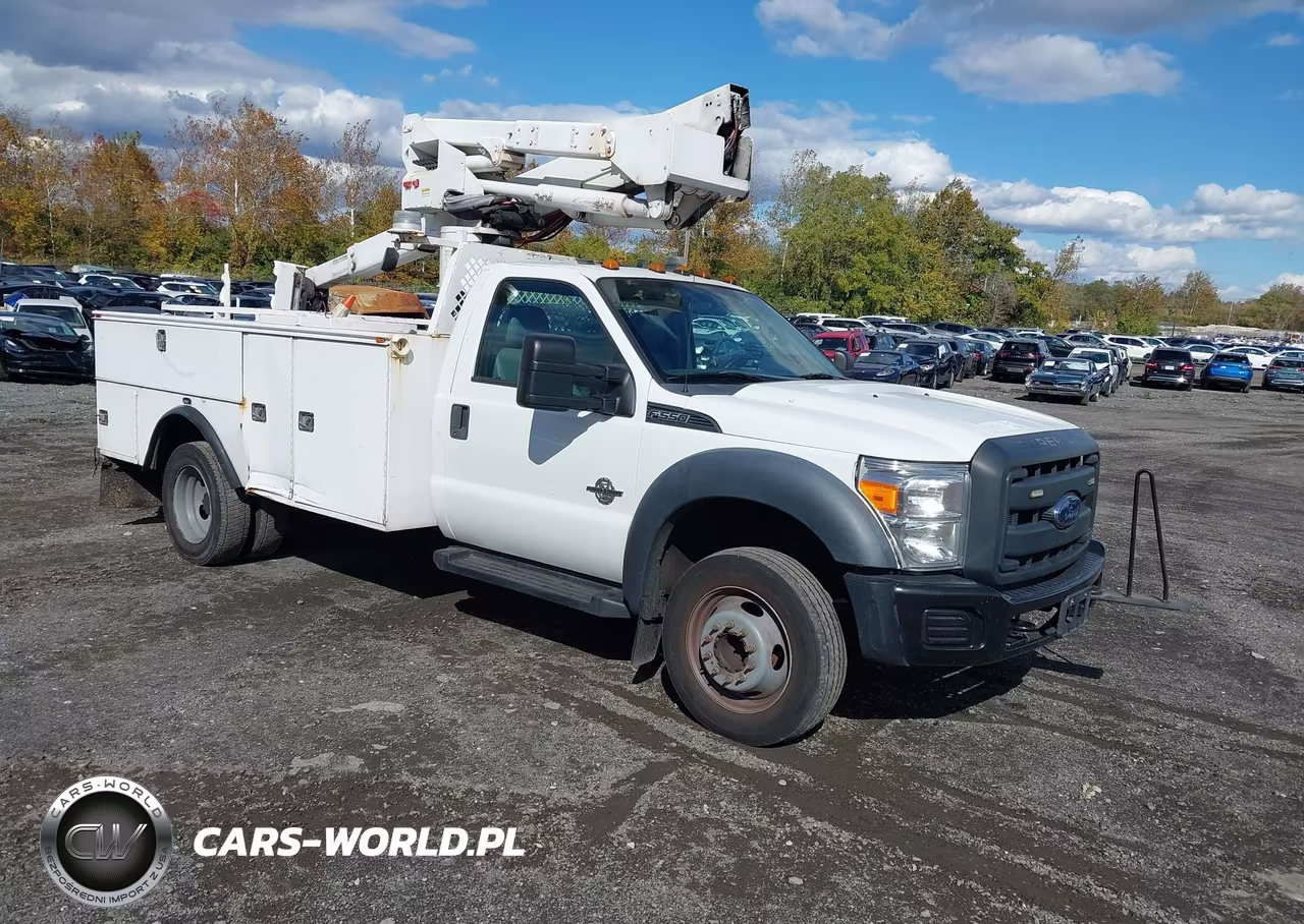 2015 Ford F-550 Chassis Xl