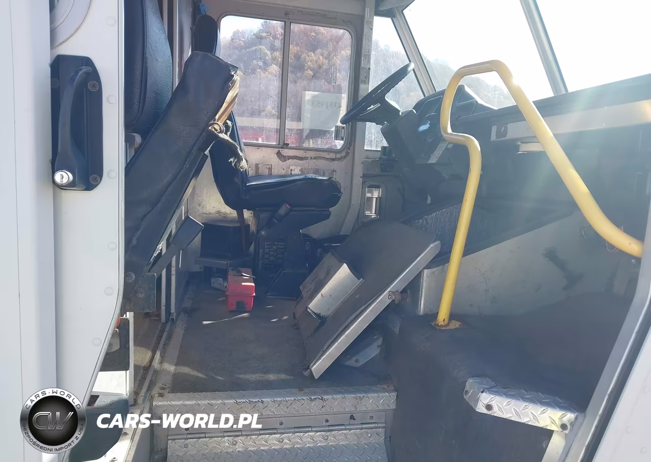 2012 Freightliner Chassis M Line Walk-In Van VIN:4UZAC3DV6CCBN1753 - 6