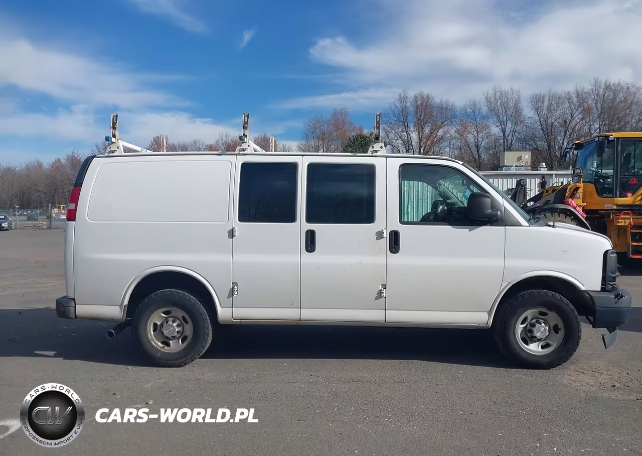 2017 Chevrolet Express 2500 Work Van VIN:1GCWGAFF8H1126202 - 13