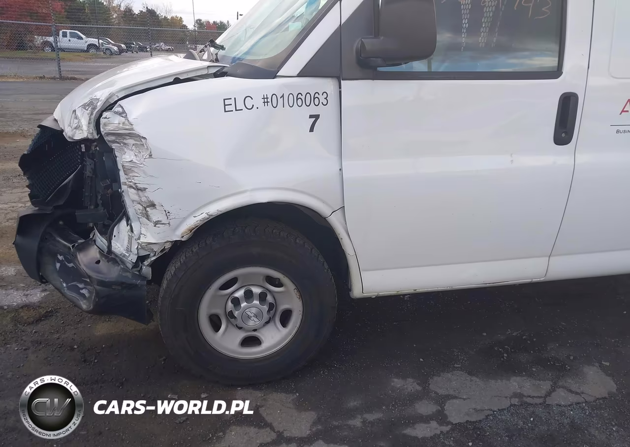 2017 Chevrolet Express 2500 Work Van VIN:1GCWGAFF8H1126202 - 17