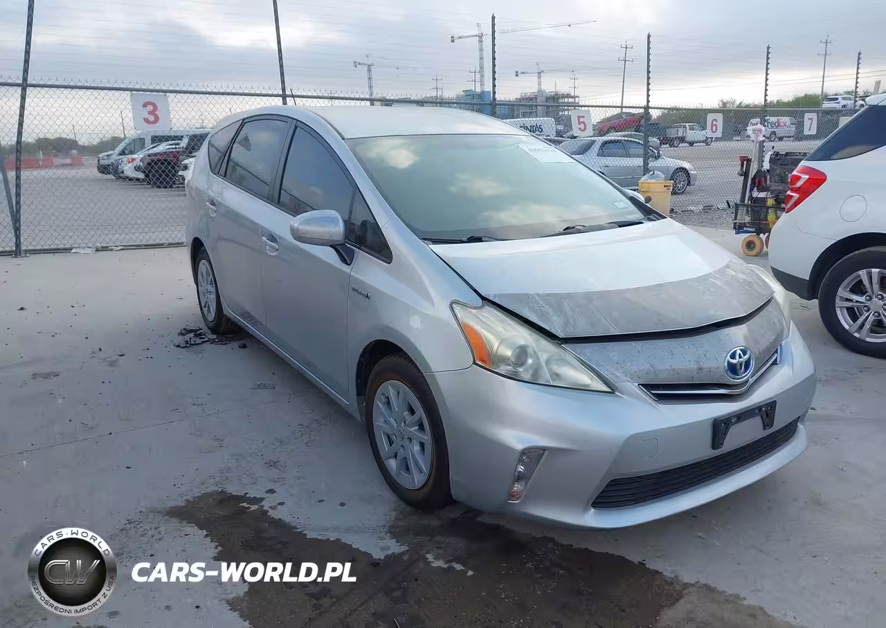 2013 Toyota Prius V Two