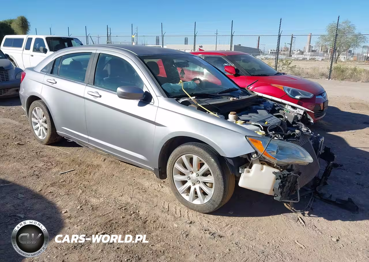 2013 Chrysler 200 Touring