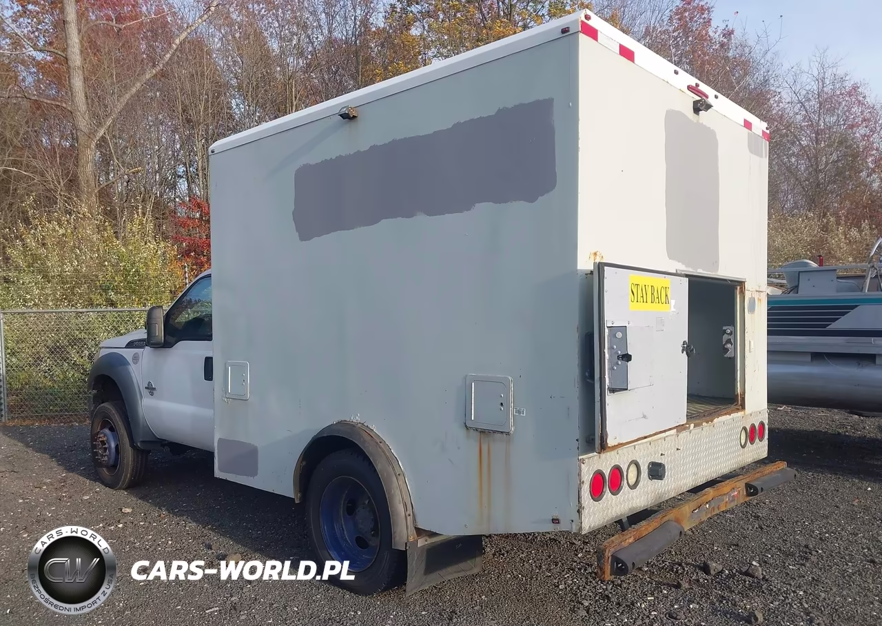2016 Ford Super Duty F-550 Drw Xl VIN:1FDAF5GT8GEB98190 - 3