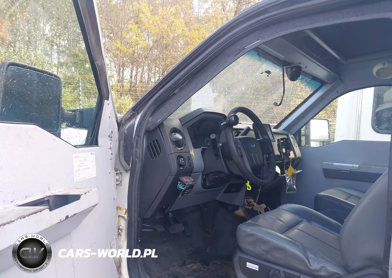 2016 Ford Super Duty F-550 Drw Xl VIN:1FDAF5GT8GEB98190 - 6