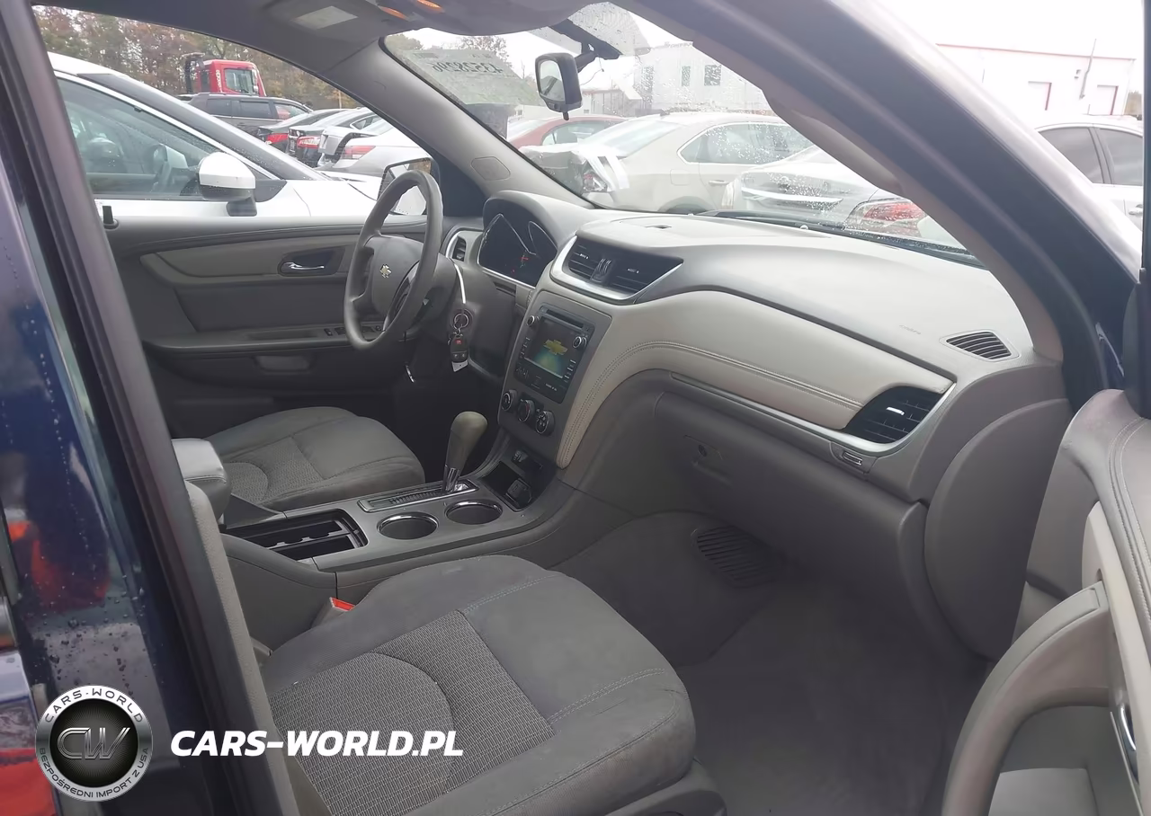 2015 Chevrolet Traverse Ls VIN:1GNKRFED5FJ117984 - 5