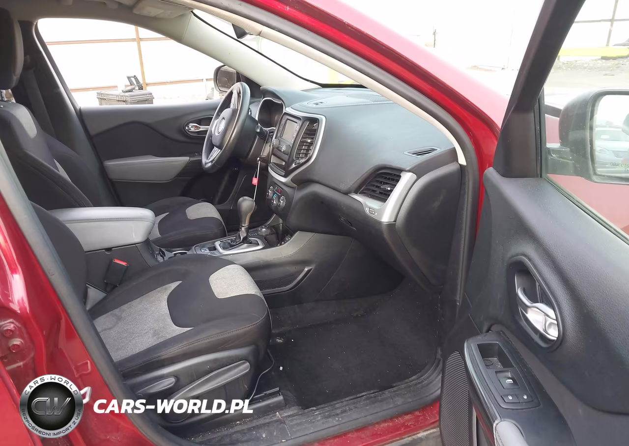 2014 Jeep Cherokee Sport VIN:1C4PJMAB7EW295718 - 5