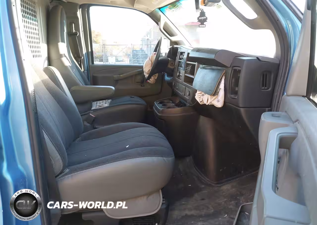 2018 GMC Savana 2500 Work Van