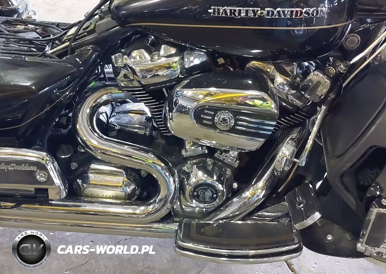 2017 Harley-Davidson Flhtk Ultra Limited VIN:1HD1KED12HB687897 - 8