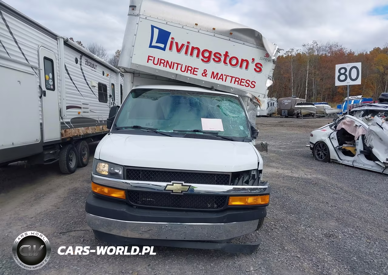 2021 Chevrolet Express Cutaway Work Van VIN:1HA3GTC77MN007292 - 12