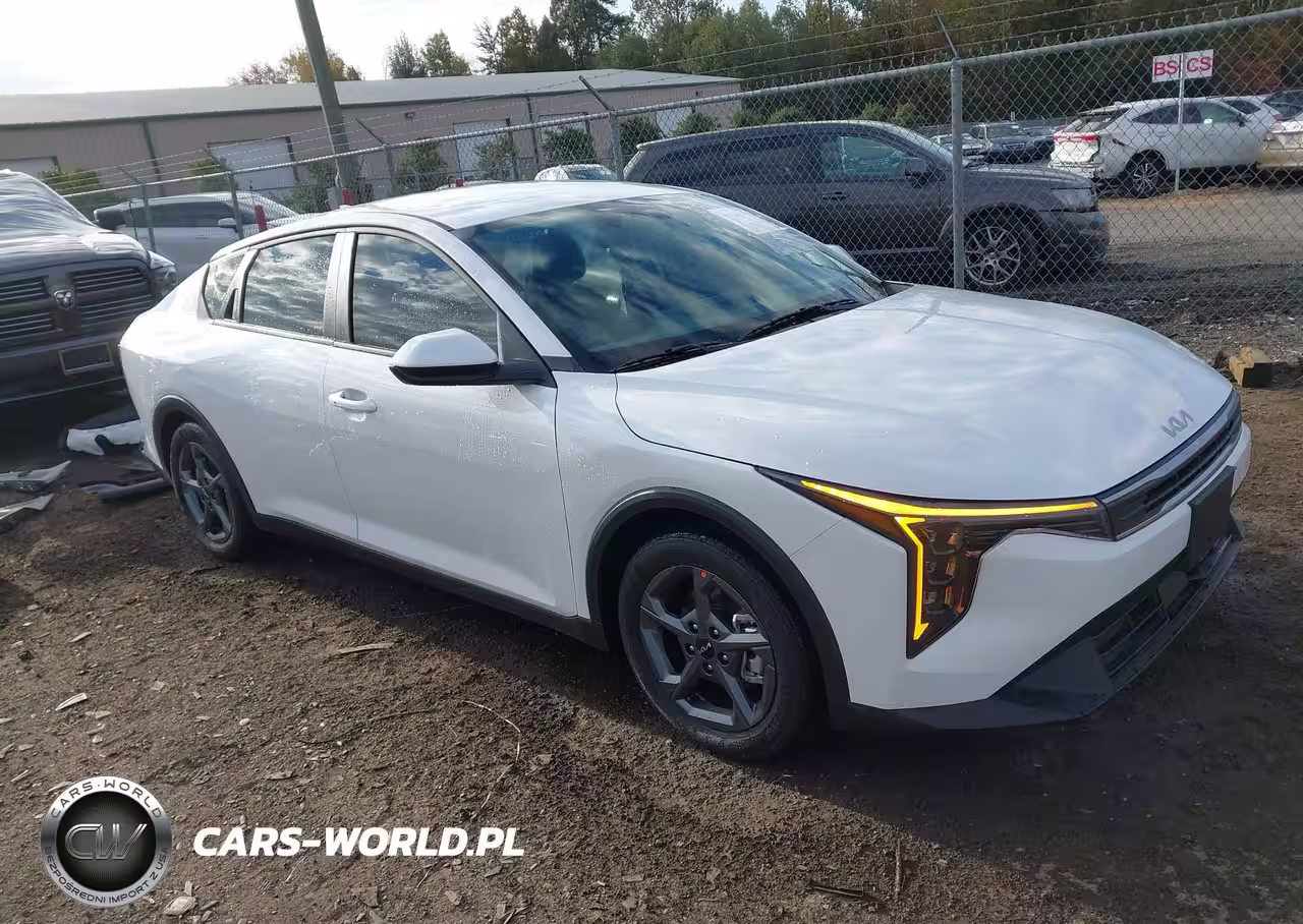 2025 Kia K4 Lxs