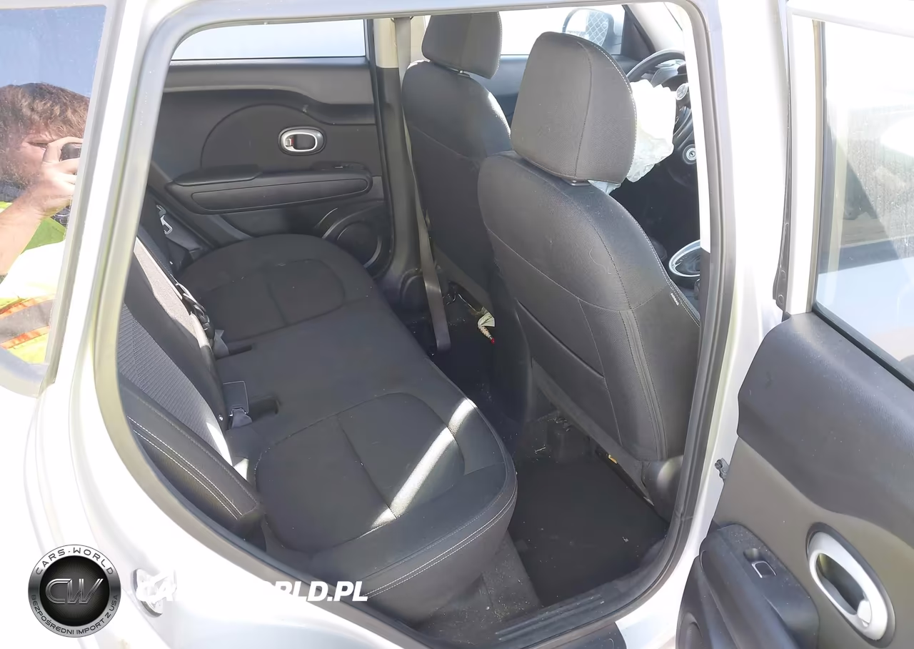 2017 Kia Soul + VIN:KNDJP3A51H7426505 - 8