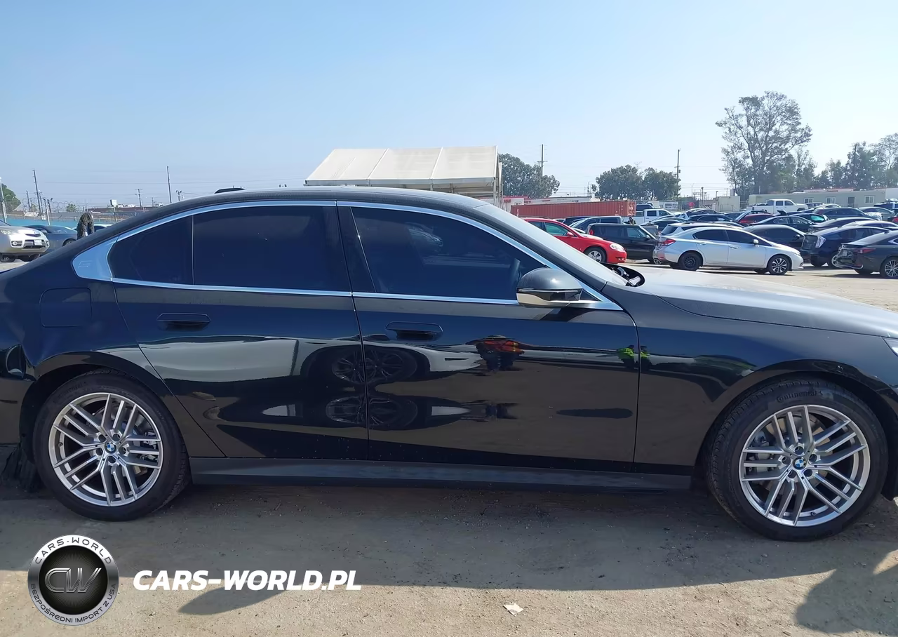 2024 BMW 530I VIN:WBA43FJ05RCT11006 - 13