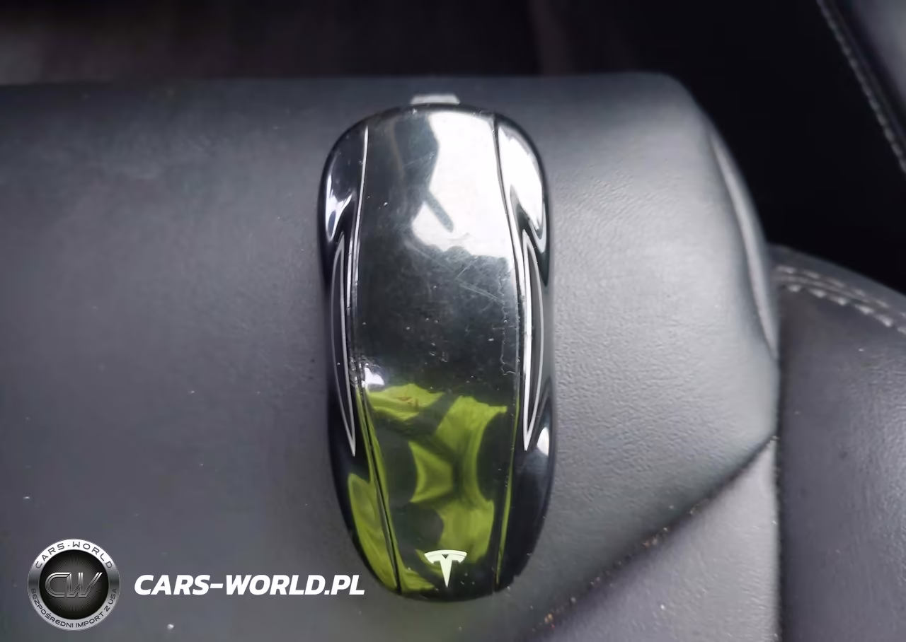 2017 Tesla Model S 60-75 VIN:5YJSA1E10HF220331 - 11
