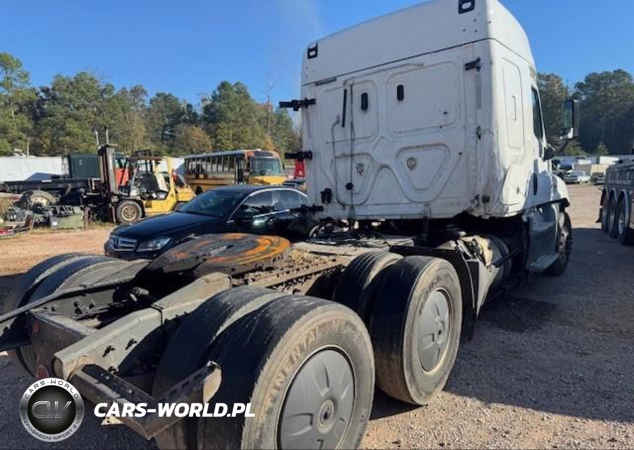 2018 Freightliner Cascadia 125 VIN:3AKJGLDV9JSJR4340 - 4