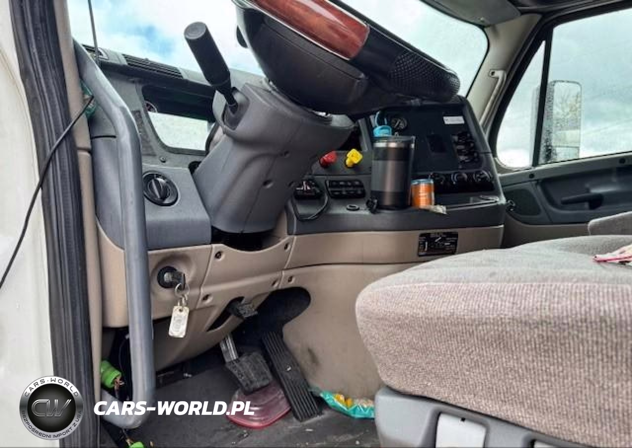 2018 Freightliner Cascadia 125 VIN:3AKJGLDV9JSJR4340 - 5