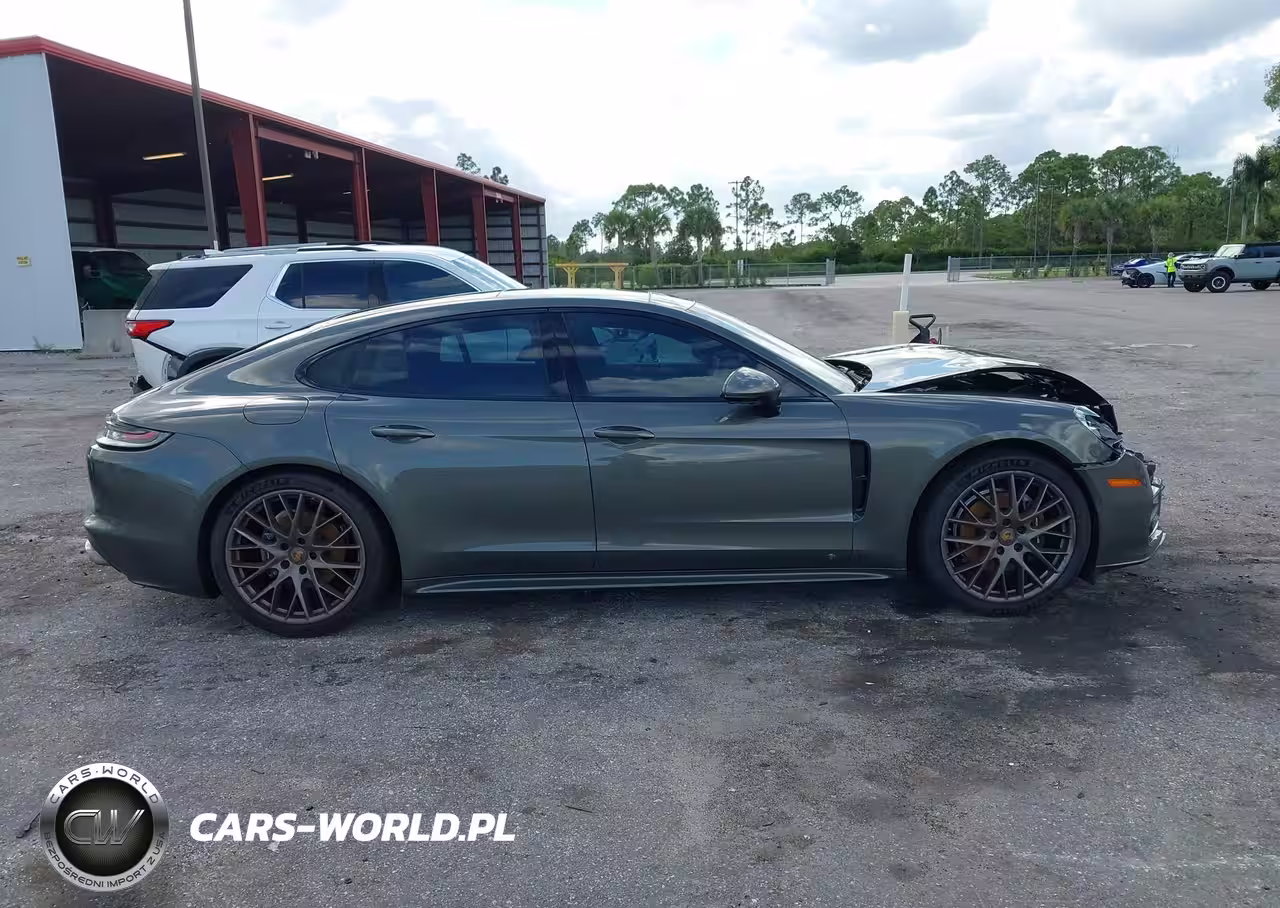 2022 Porsche Panamera 4-4 Platinum Edition-Platinum Edition VIN:WP0AJ2A72NL100678 - 13