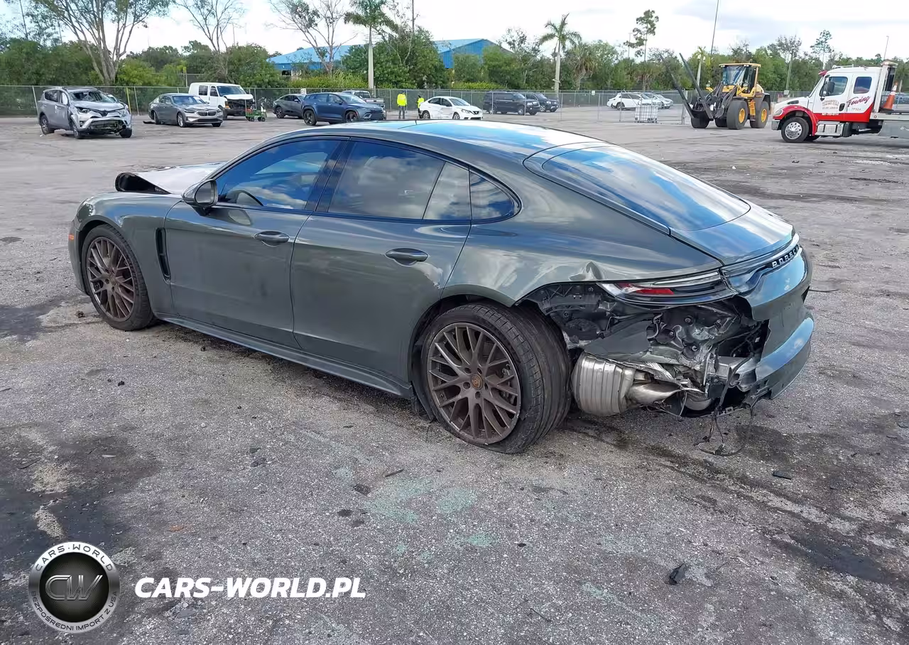 2022 Porsche Panamera 4-4 Platinum Edition-Platinum Edition VIN:WP0AJ2A72NL100678 - 3