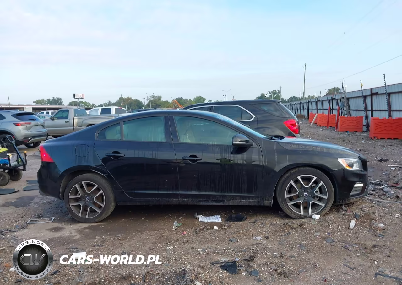 2017 Volvo S60 T5 Dynamic VIN:YV126MFL3H2423939 - 13