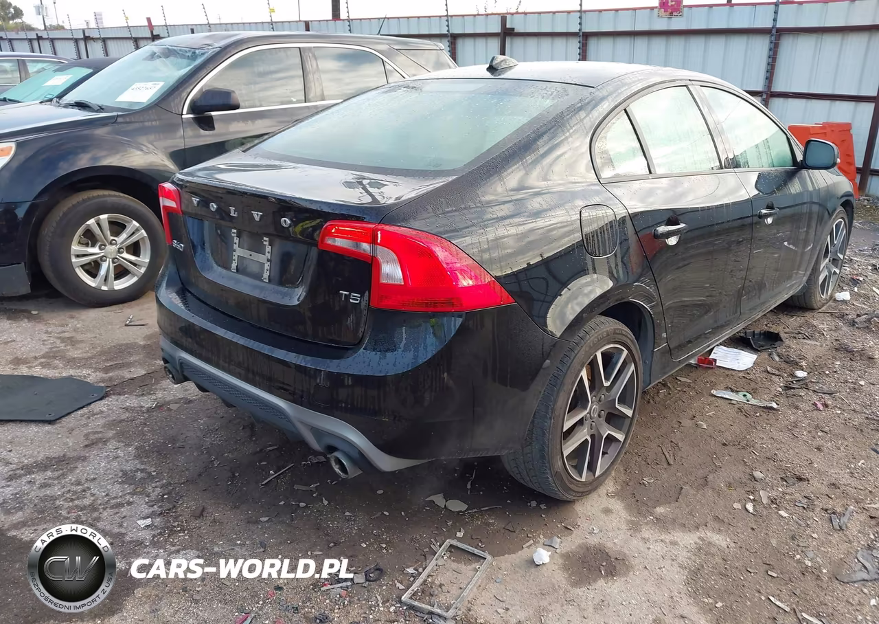 2017 Volvo S60 T5 Dynamic VIN:YV126MFL3H2423939 - 4