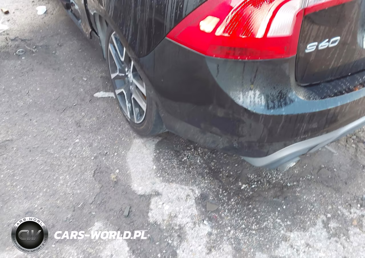 2017 Volvo S60 T5 Dynamic VIN:YV126MFL3H2423939 - 6