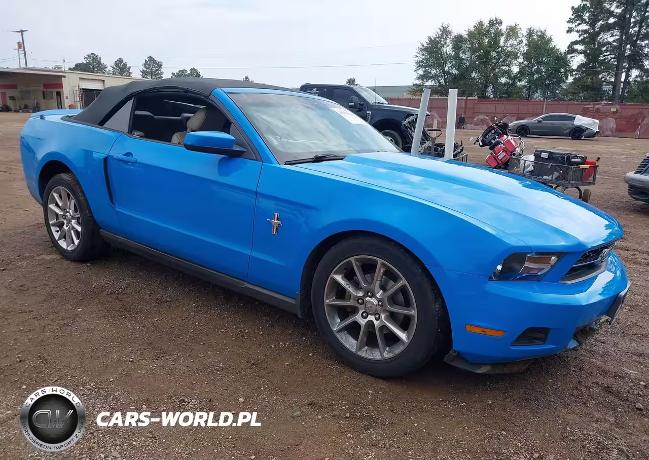 2010 Ford Mustang V6-V6 Premium