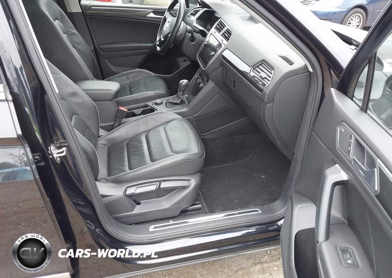 2019 Volkswagen Tiguan 2.0T Sel Premium-2.0T Sel Premium R-Line VIN:3VV4B7AX3KM026786 - 5