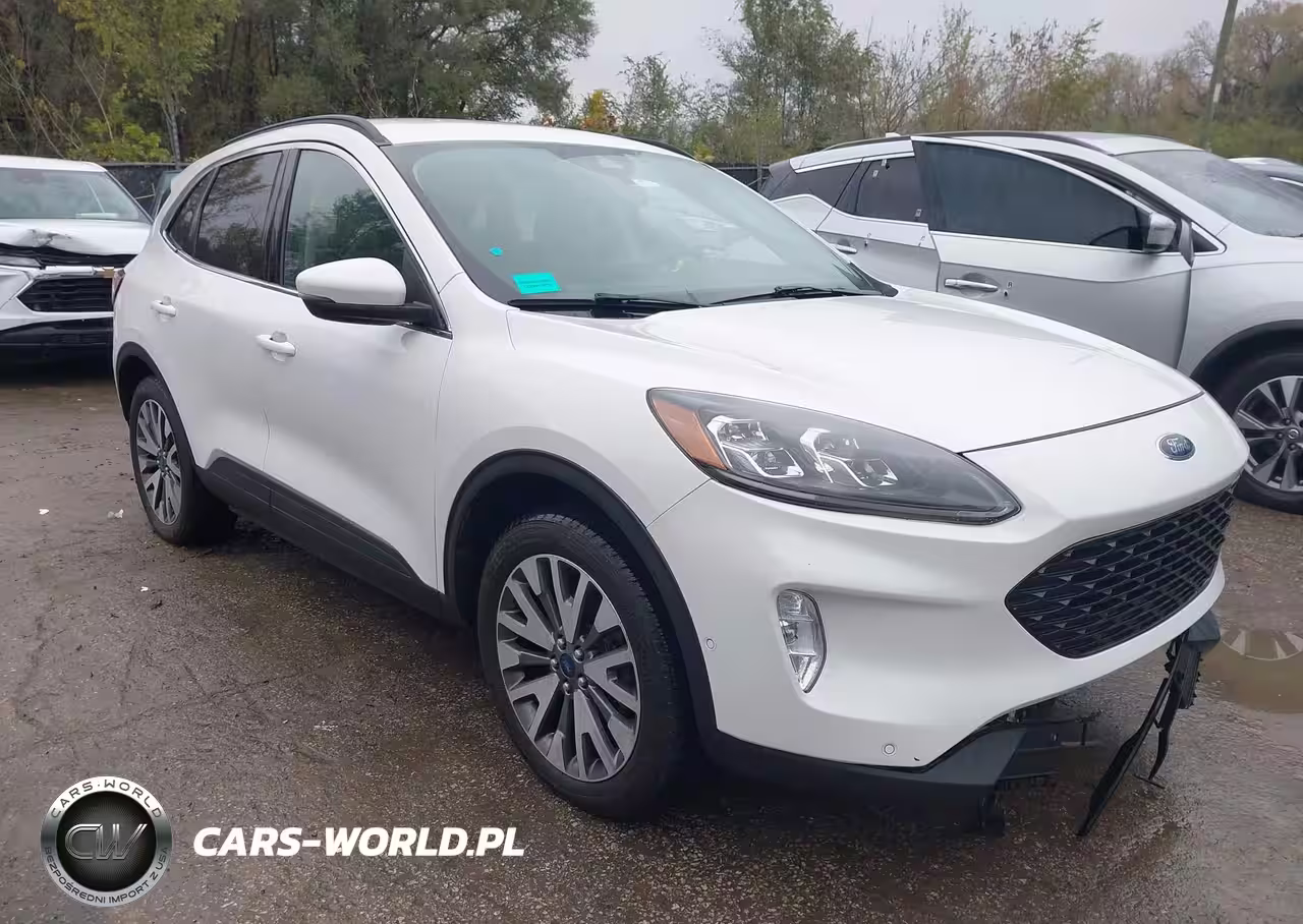 2020 Ford Escape Titanium Hybrid