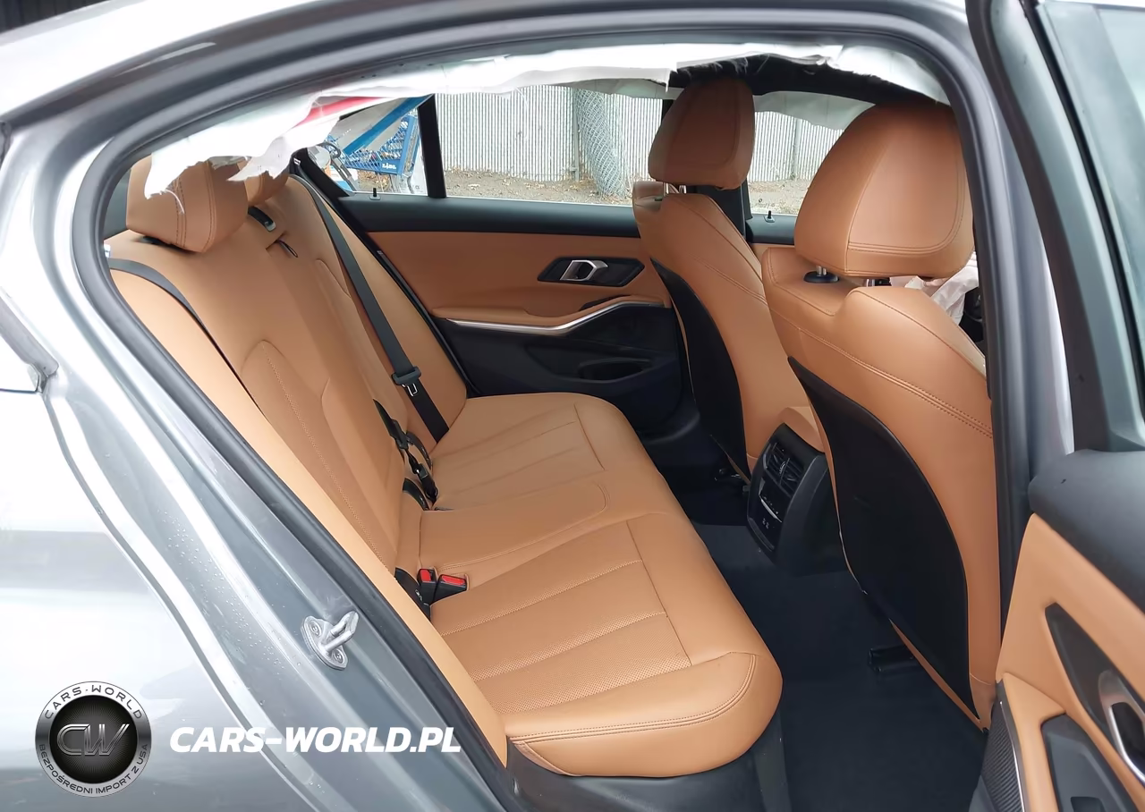 2025 BMW 330I xDrive VIN:3MW89CW0XS8F15949 - 8