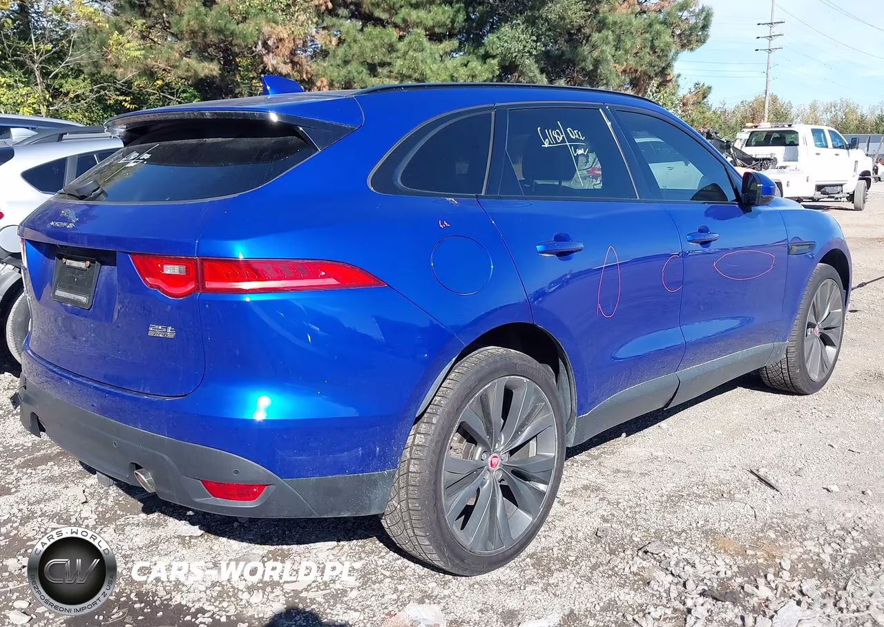 2018 Jaguar F-Pace 25T Prestige VIN:SADCK2FX8JA295033 - 4