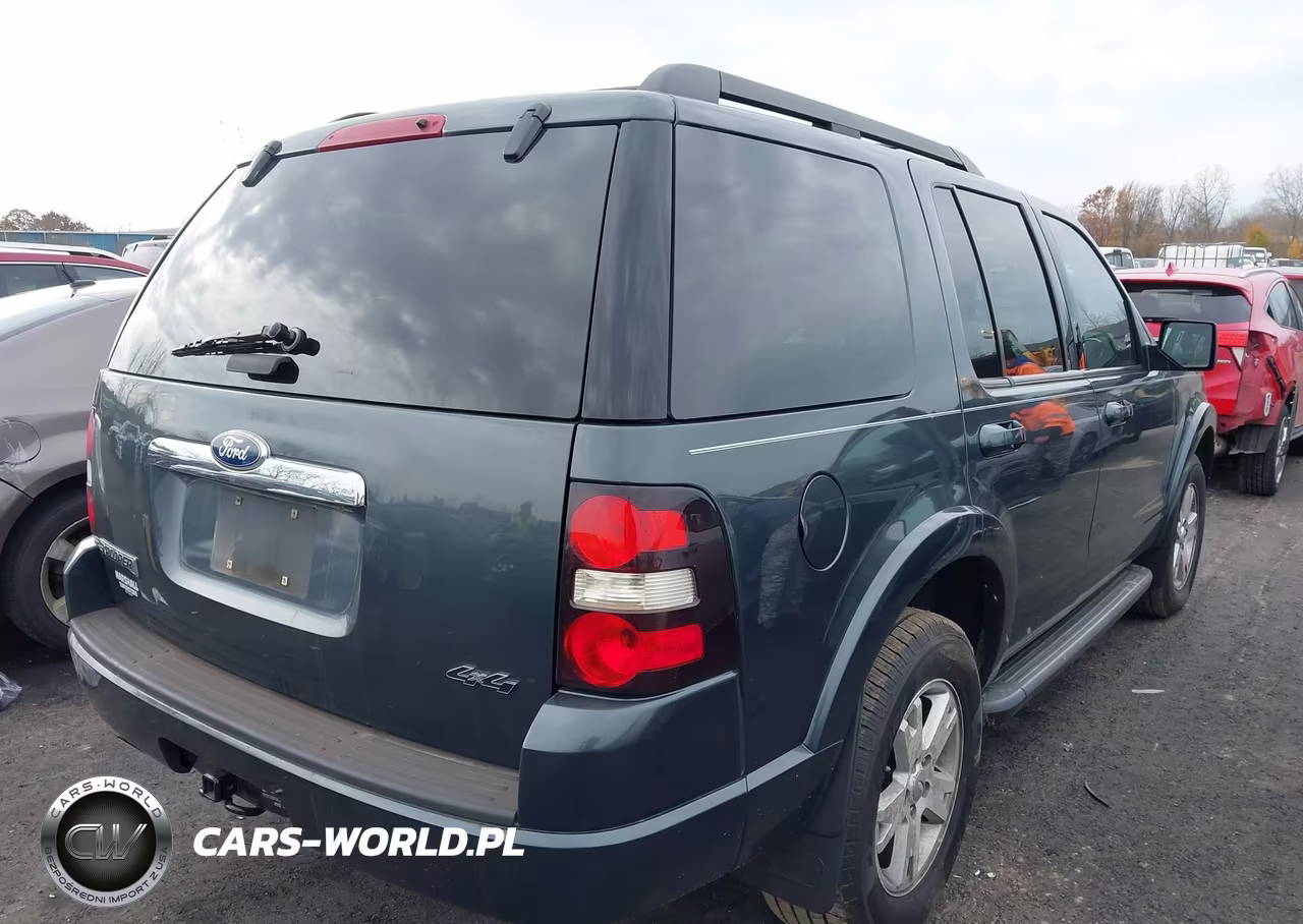 2010 Ford Explorer Xlt VIN:1FMEU7DE6AUA92763 - 4