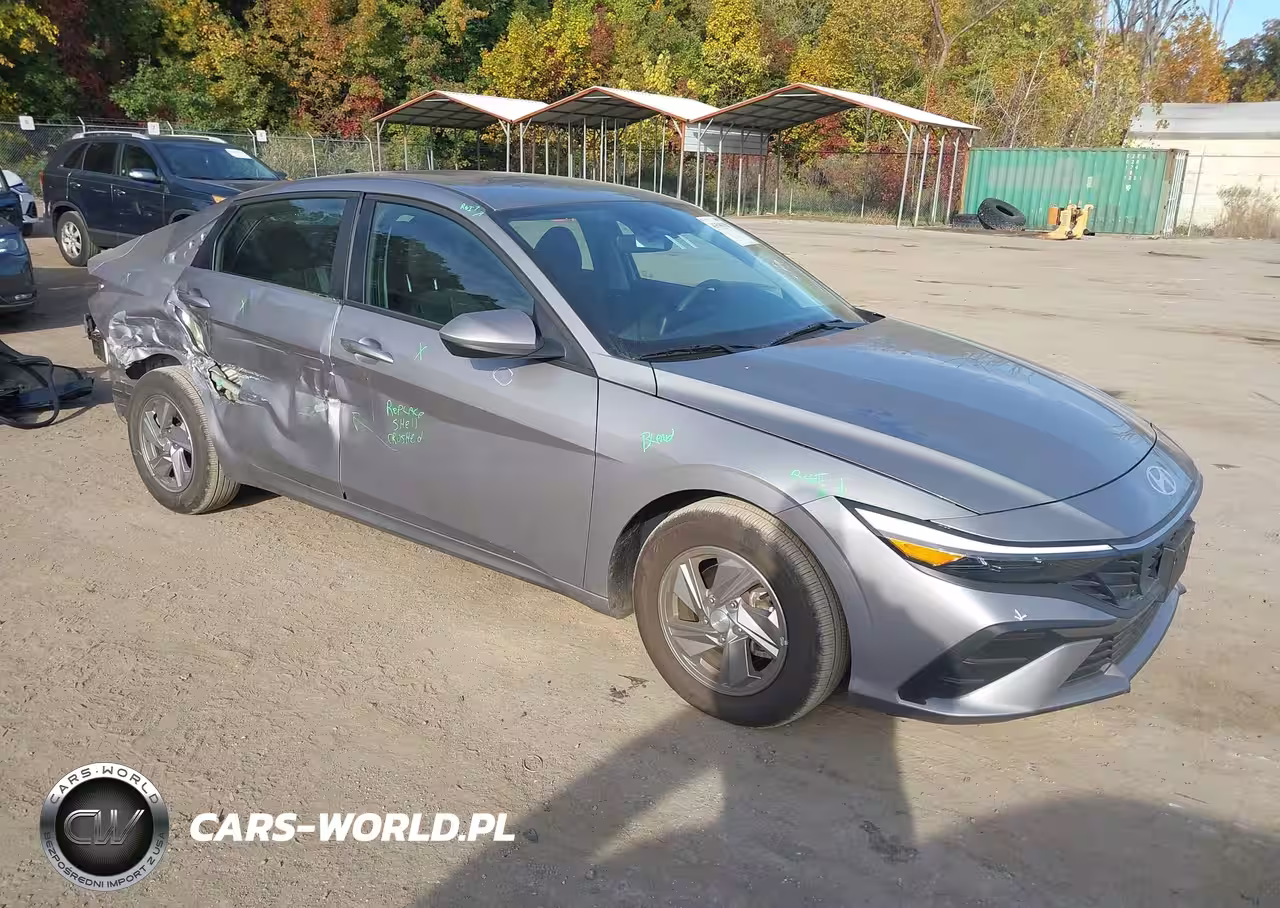 2025 Hyundai Elantra Se